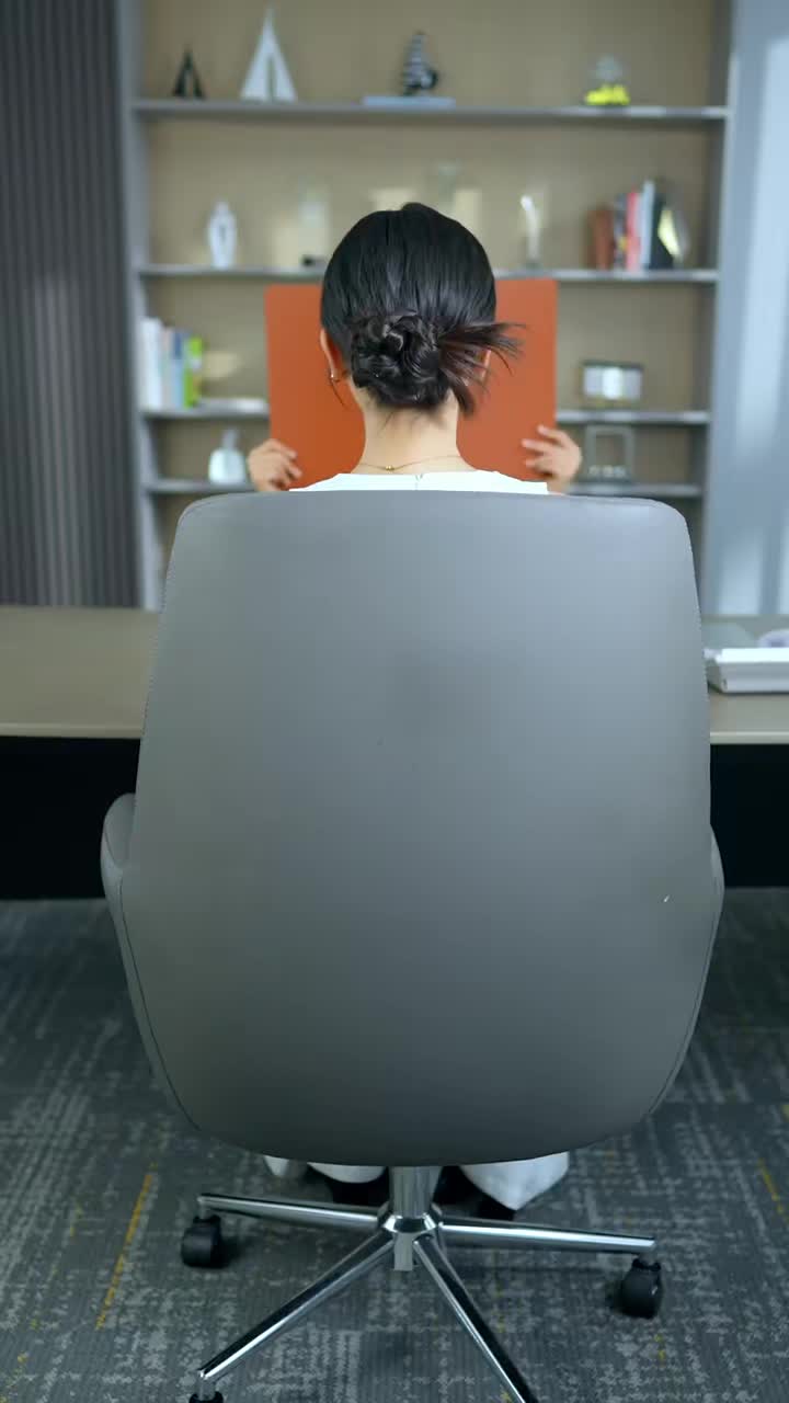 Gerçek Biyolojik Zengin Kız O Bir Ders Dahisi 2 izle